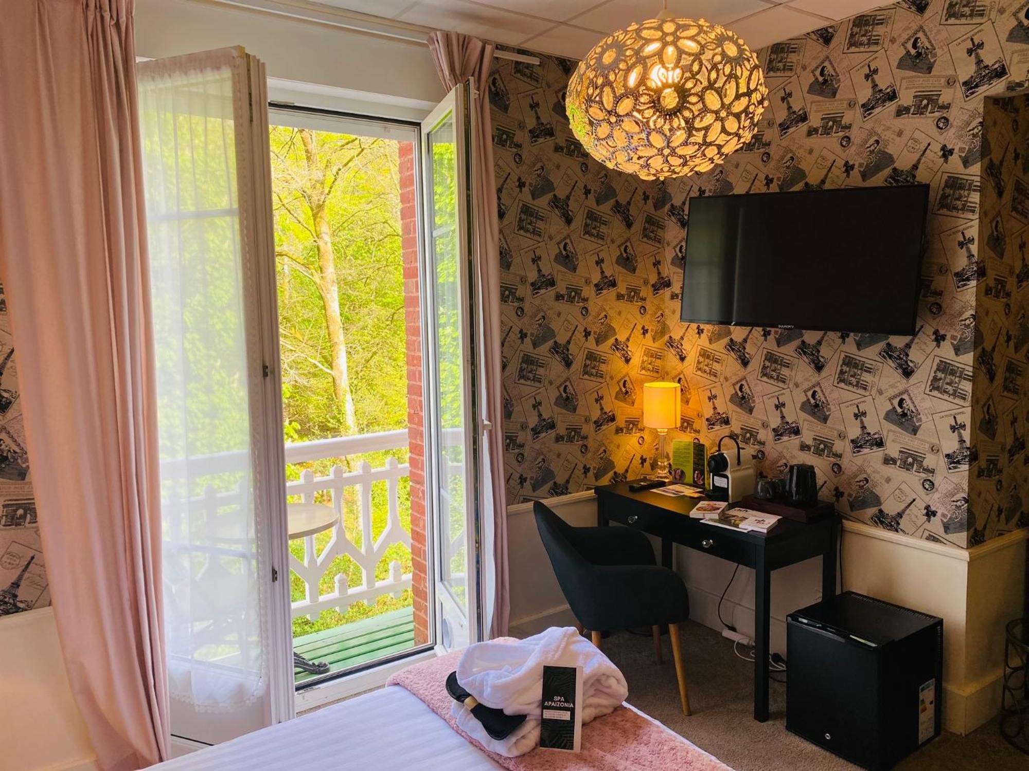 Brit Hotel & Spa Le Roc Au Chien Bagnoles de l'Orne Normandie Екстер'єр фото