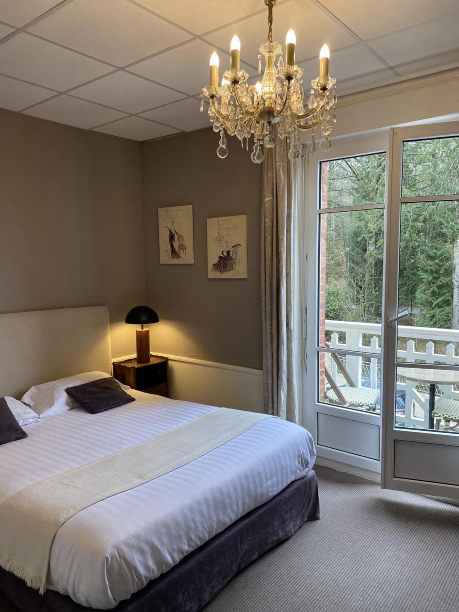 Brit Hotel & Spa Le Roc Au Chien Bagnoles de l'Orne Normandie Екстер'єр фото
